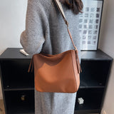 Retro Messenger Bag Large Capacity Shoulder Bag