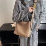 Retro Messenger Bag Large Capacity Shoulder Bag