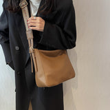 Retro Messenger Bag Large Capacity Shoulder Bag