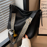 Retro Messenger Bag Large Capacity Shoulder Bag